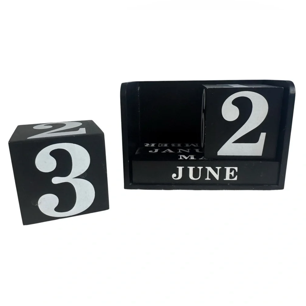 Mainstays Black and White Perpetual Desk Calendar